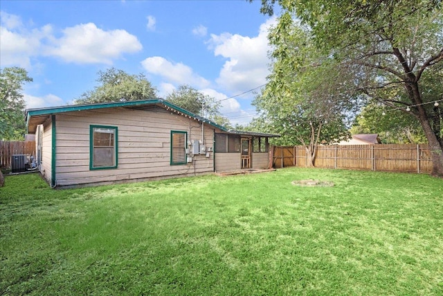 300 Tilbury Ln, Austin, TX 78745 - back of property featuring a fenced backyard
