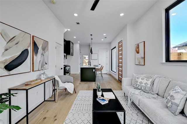 2717 Lyons Rd Unit 2, Austin, TX 78702 - photo 6