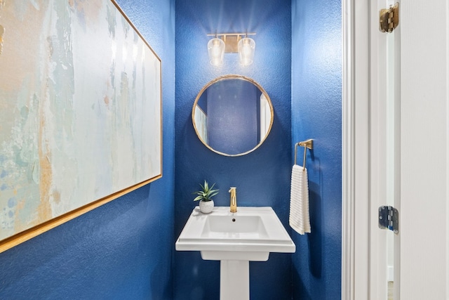 8112 Cobblestone, Austin, TX 78735 - bathroom with a textured wall