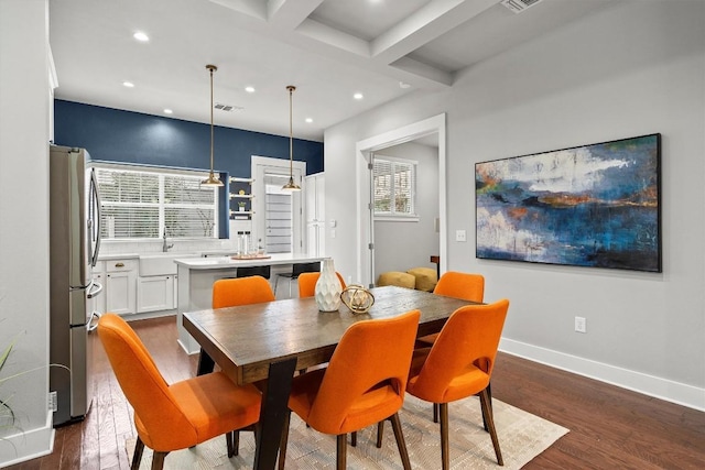 dining room featuring recessed lighting, dark wood-style flooring, visible vents, and baseboards