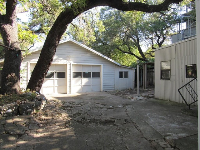 view of detached garage