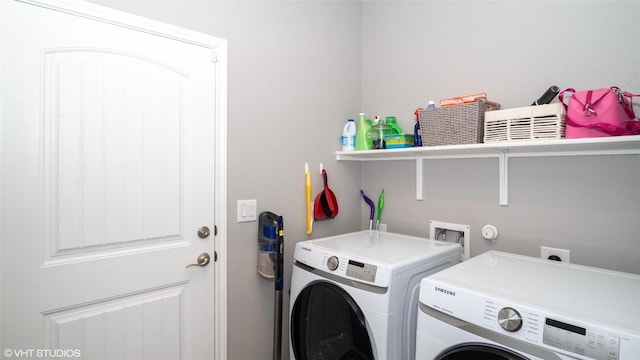 6205 Conestoga Wagon Way, Del Valle, TX 78617 - washroom featuring washer and clothes dryer