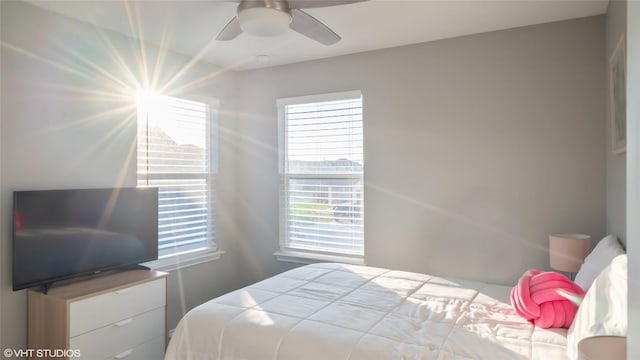 6205 Conestoga Wagon Way, Del Valle, TX 78617 - bedroom featuring a ceiling fan