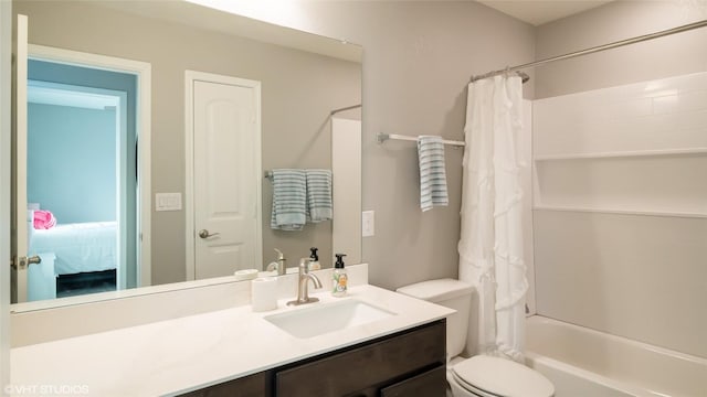 6205 Conestoga Wagon Way, Del Valle, TX 78617 - full bath with vanity, shower / bath combination with curtain, ensuite bathroom, and toilet