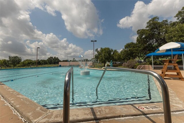 3010 Burleson Rd Unit A, Austin, TX 78741 - view of community pool