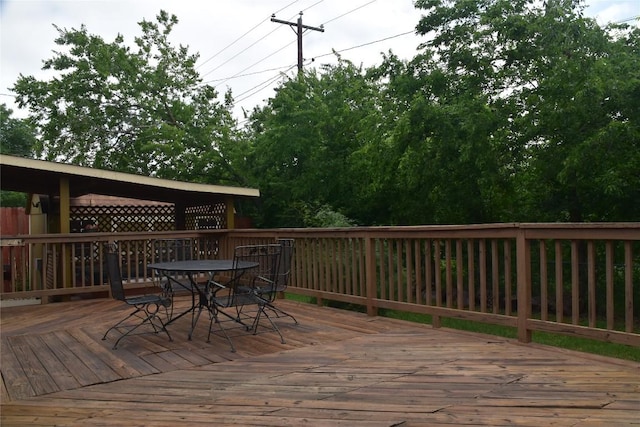 1713 Parkside Cir, Round Rock, TX 78664 - deck with outdoor dining area