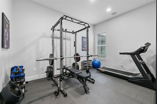 233 Lakefront Dr, Lago Vista, TX 78645 - workout room featuring baseboards