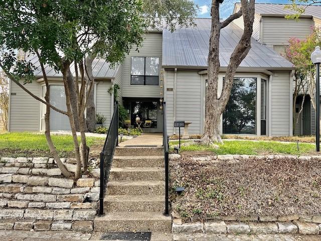 view of front of home featuring metal roof