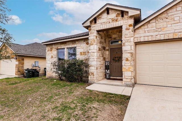 view of front of property featuring stone siding and a front lawn