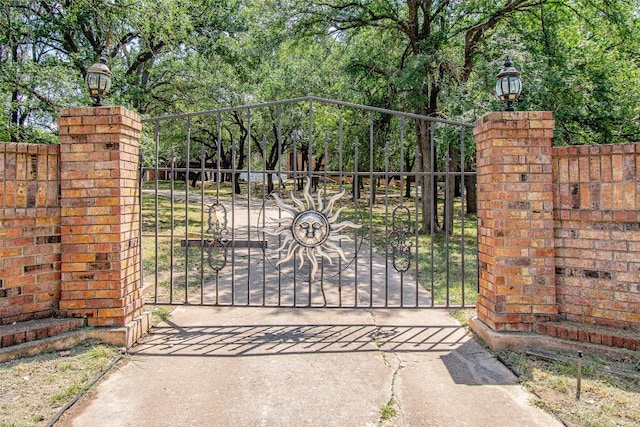 1414 Eagle Trl, Copperas Cove, TX 76522 - view of gate
