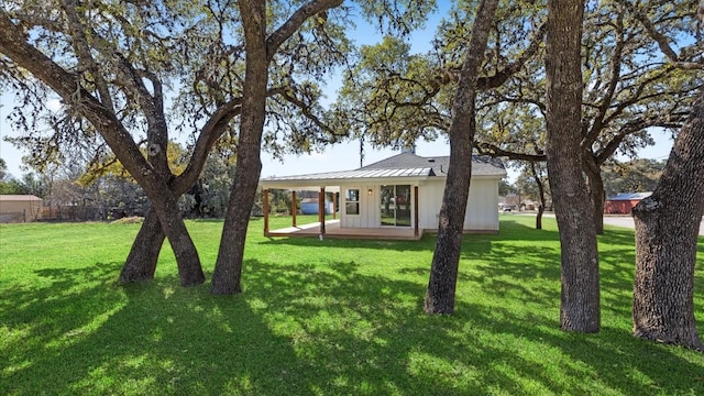 view of yard with a patio