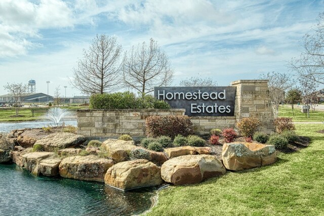 13029 Field Plow Ln, Elgin, TX 78621 - community sign featuring a lawn