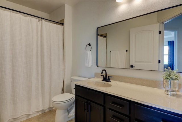 700 Mandarin Flyway Dr Unit 1702, Cedar Park, TX 78613 - bathroom with vanity, toilet, and a shower with curtain