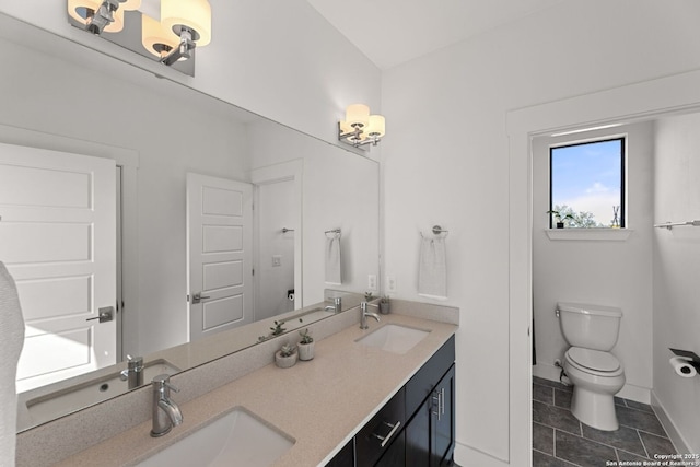 5922 Keller Rdg, New Braunfels, TX 78132 - full bath featuring double vanity and tile patterned floors