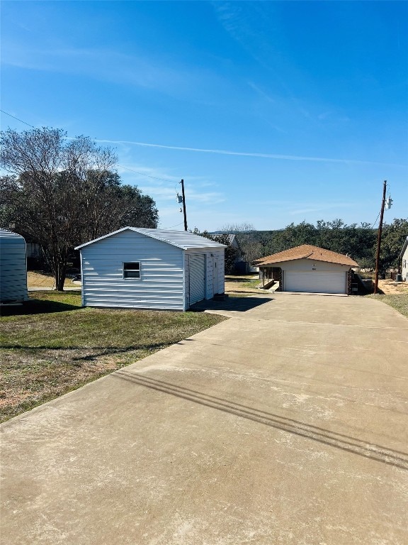 view of detached garage