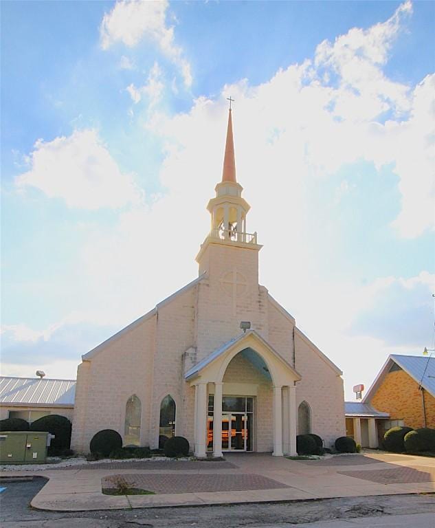 116 Four Star Dr, Elgin, TX 78621 - view of building exterior