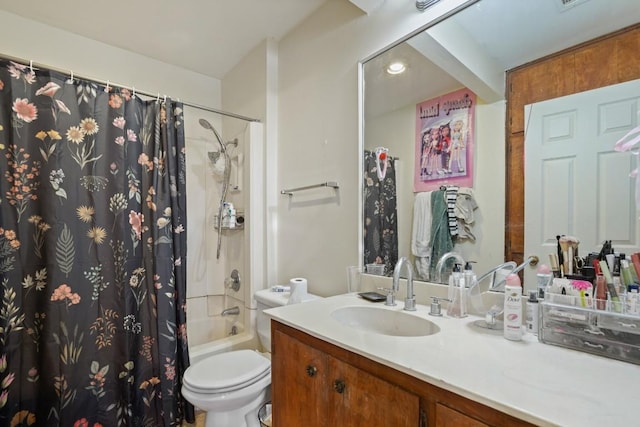 2529 Rio Grande St Unit 7, Austin, TX 78705 - full bathroom featuring vanity and shower / bath combination with curtain
