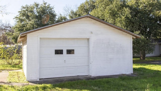 view of detached garage