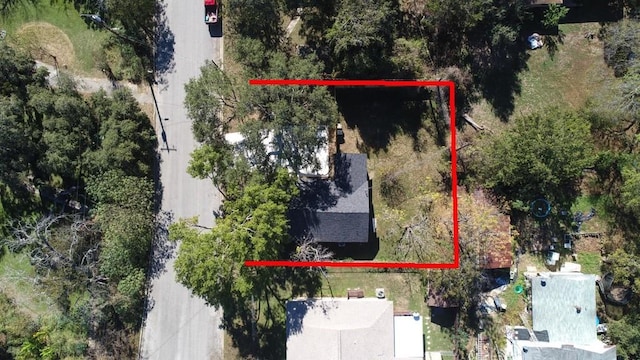 404 S Oak Ave, Luling, TX 78648 - aerial overview of property's location with property boundaries highlighted