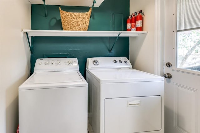 400 Cherry Hill Dr, Austin, TX 78704 - laundry room featuring washing machine and dryer, laundry area, and a wealth of natural light