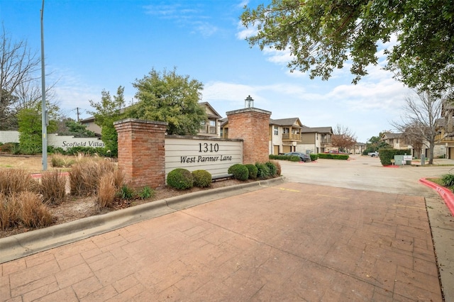 view of community / neighborhood sign