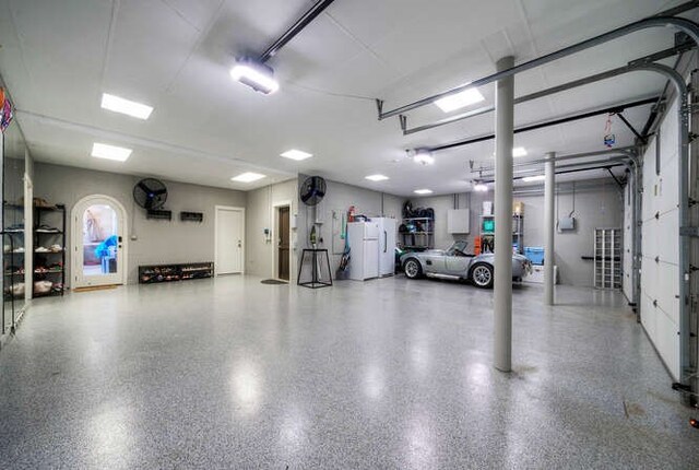 15210 Rainbow One St, Austin, TX 78734 - view of garage