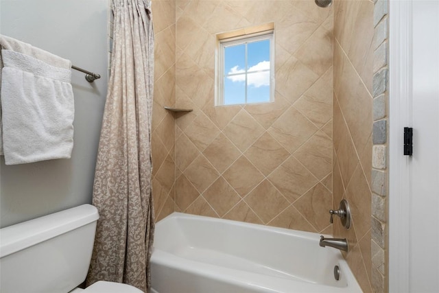 full bath featuring shower / bath combination with curtain and toilet