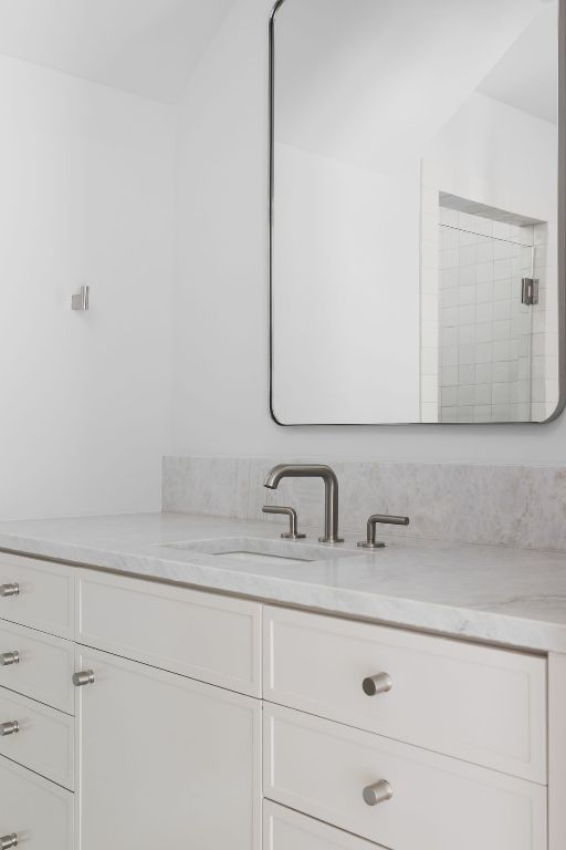 3614 Murillo Cir, Austin, TX 78703 - bathroom with vanity