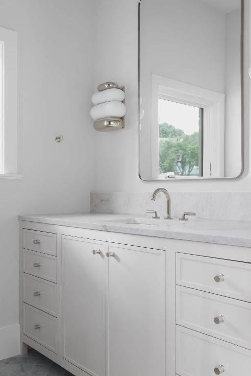 3614 Murillo Cir, Austin, TX 78703 - bathroom with vanity