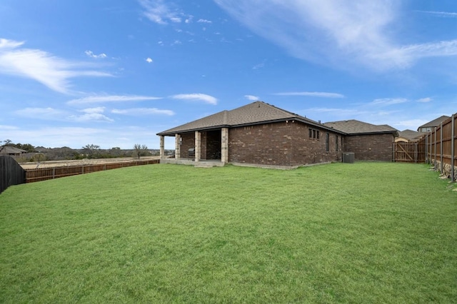 view of yard featuring a fenced backyard