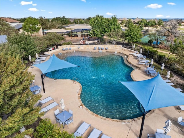 219 Baldovino Skwy, Lakeway, TX 78738 - community pool with a patio