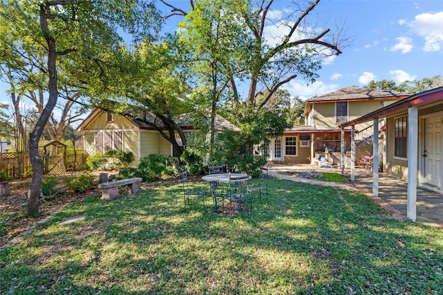 view of yard featuring fence