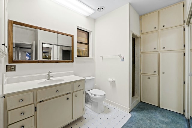 full bath featuring baseboards, visible vents, toilet, vanity, and a closet