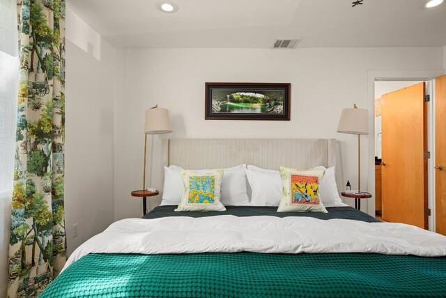1201 Taylor St, Austin, TX 78702 - bedroom featuring recessed lighting