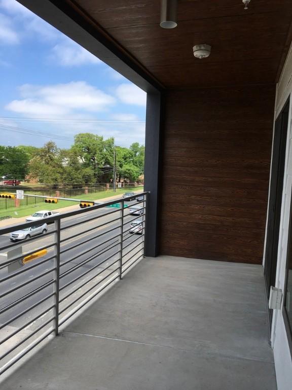 4361 S Congress Ave Unit 304, Austin, TX 78745 - view of balcony