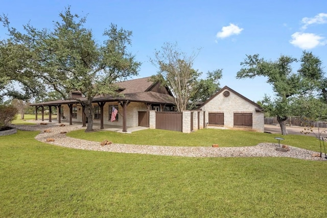 view of front of house featuring a front yard and fence