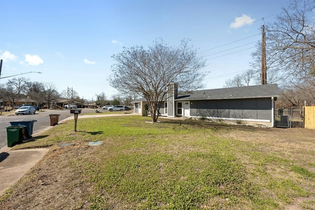 view of yard featuring fence