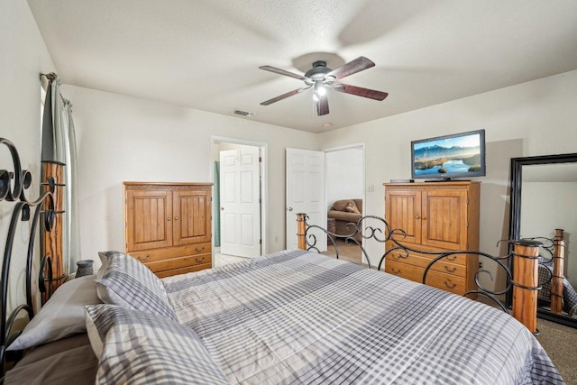 402 Laurel St, Bastrop, TX 78602 - carpeted bedroom featuring ceiling fan