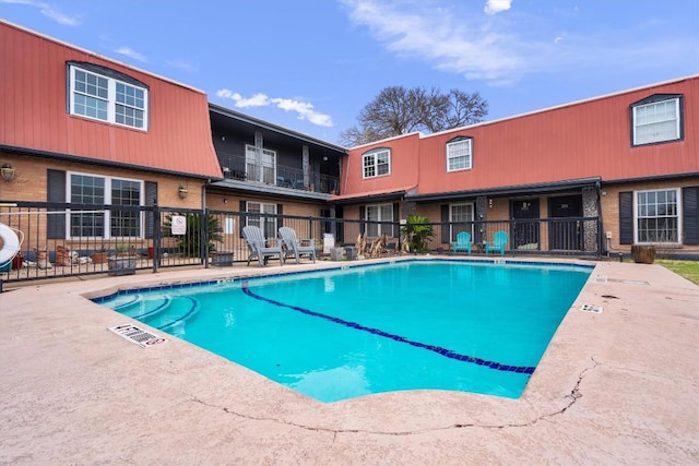 pool with fence