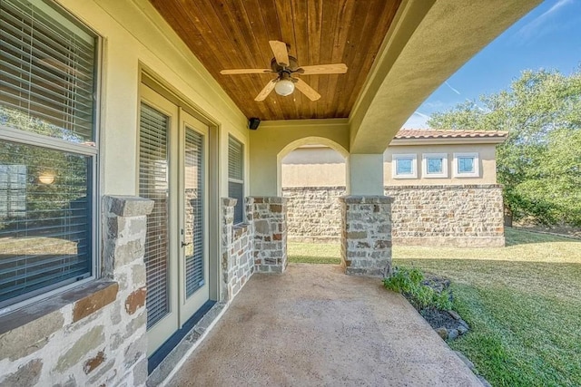 102 Maravilla Way, Horseshoe Bay, TX 78657 - view of patio / terrace featuring a ceiling fan