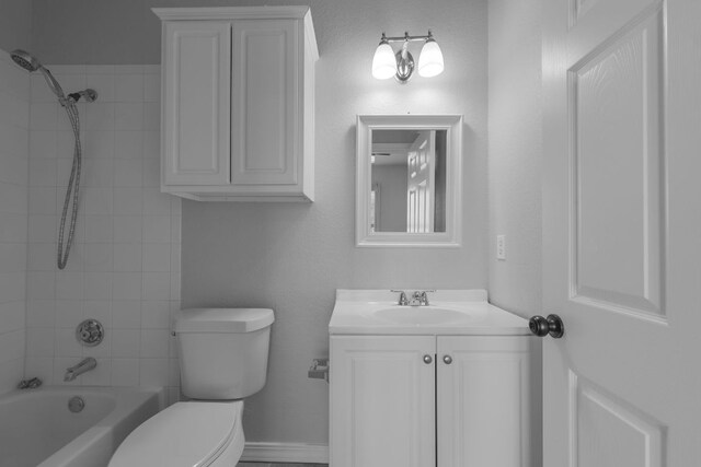 12249 Abbey Glen Ln Unit B, Austin, TX 78753 - full bath with vanity, toilet, and  shower combination