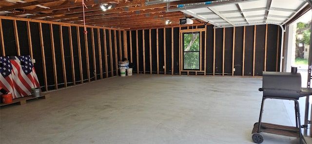 13113 Mansfield Dr, Austin, TX 78732 - garage featuring a garage door opener
