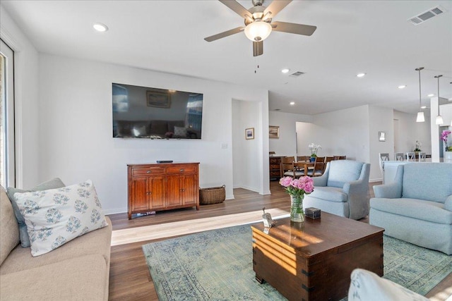 185 Slenderleaf Dr, Marble Falls, TX 78654 - living area with wood finished floors, ceiling fan, baseboards, and recessed lighting