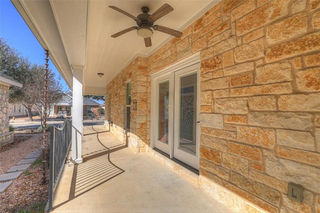 948 Hudson Ln, New Braunfels, TX 78130 - covered porch featuring ceiling fan
