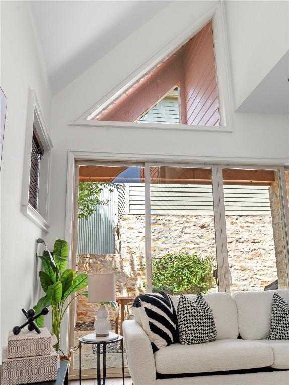 sunroom / solarium with lofted ceiling