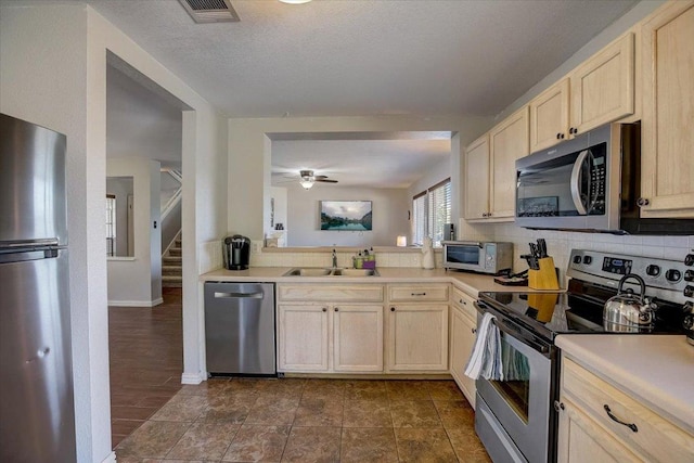 102 Clarks Grove Ln, Hutto, TX 78634 - photo 10