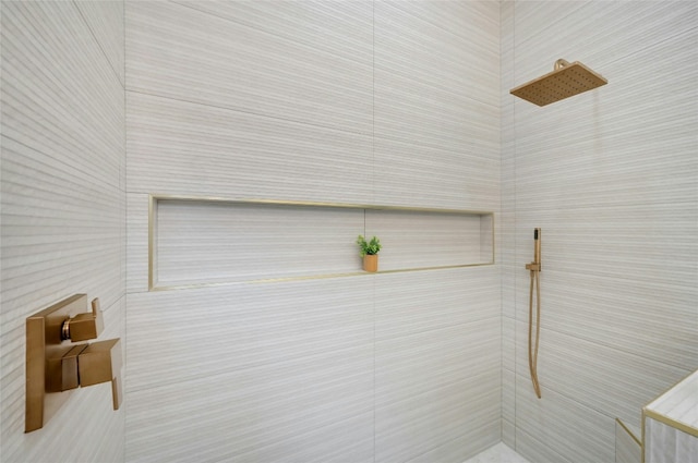 360 Judy Dr, Dripping Springs, TX 78620 - full bath featuring a tile shower