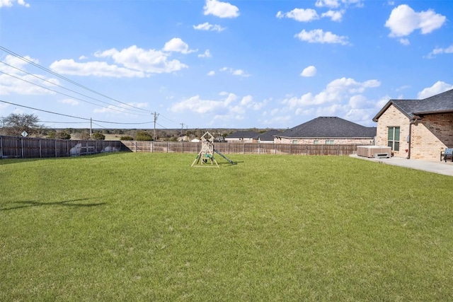 view of yard featuring a fenced backyard