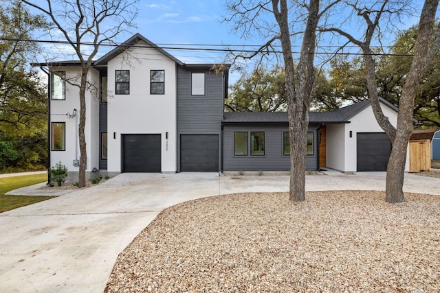 view of front of house with driveway and an attached garage