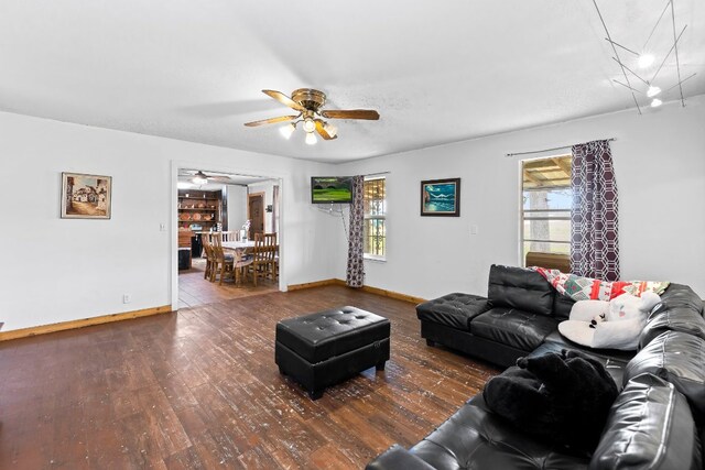 2232 Tumbleweed Trl, Dale, TX 78616 - photo 14